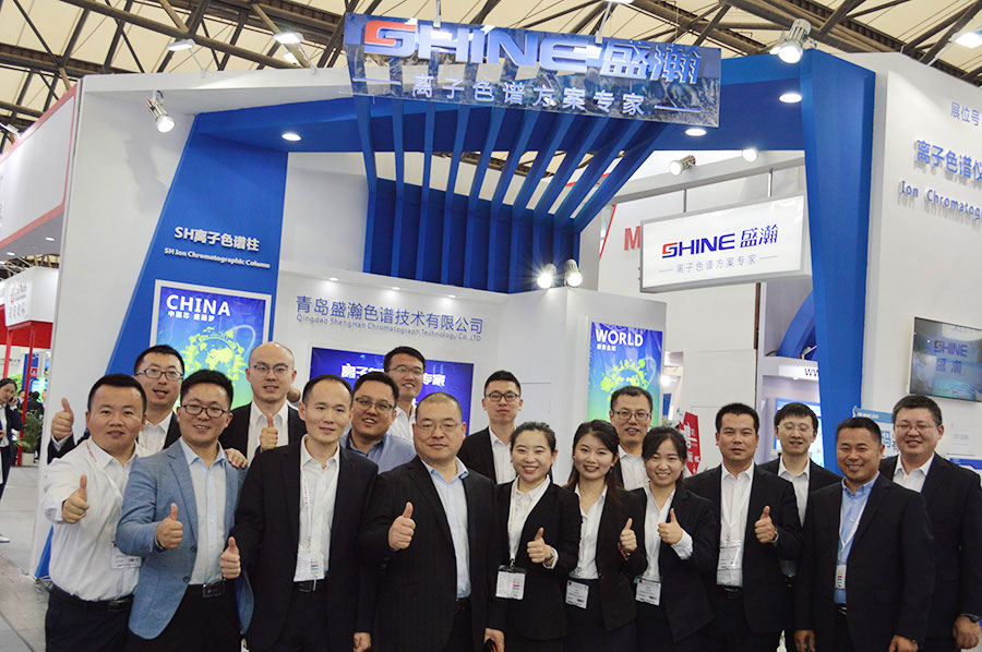 合影900-500(1).jpg 合影900-500(1).jpg