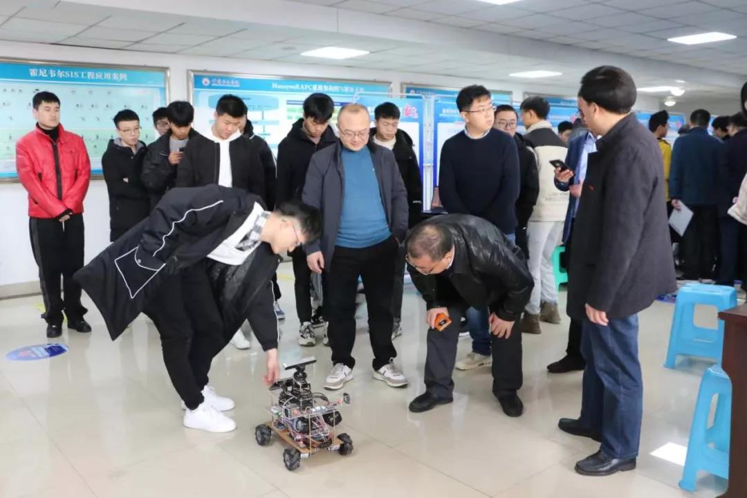 成果展現(xiàn)場 成果展現(xiàn)場